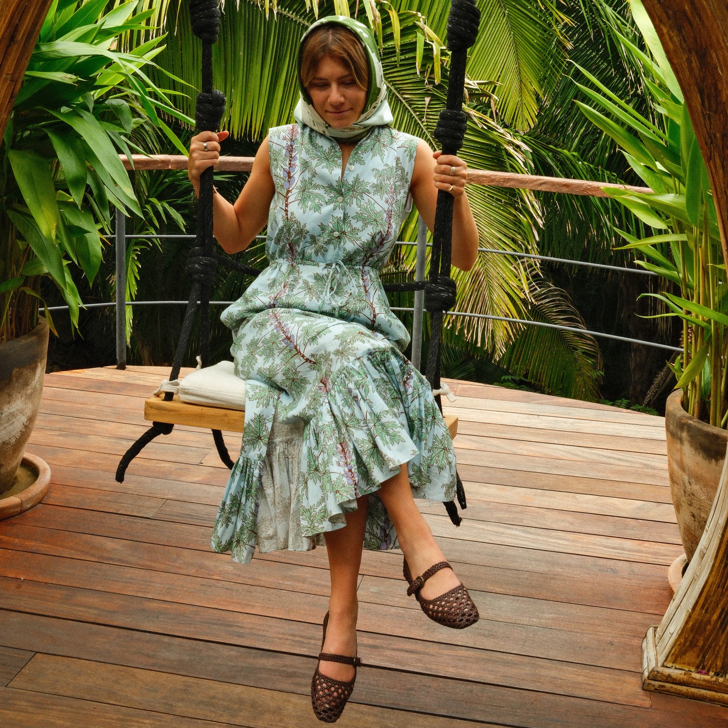 THE FISHERS ISLAND SCARF IN GREEN