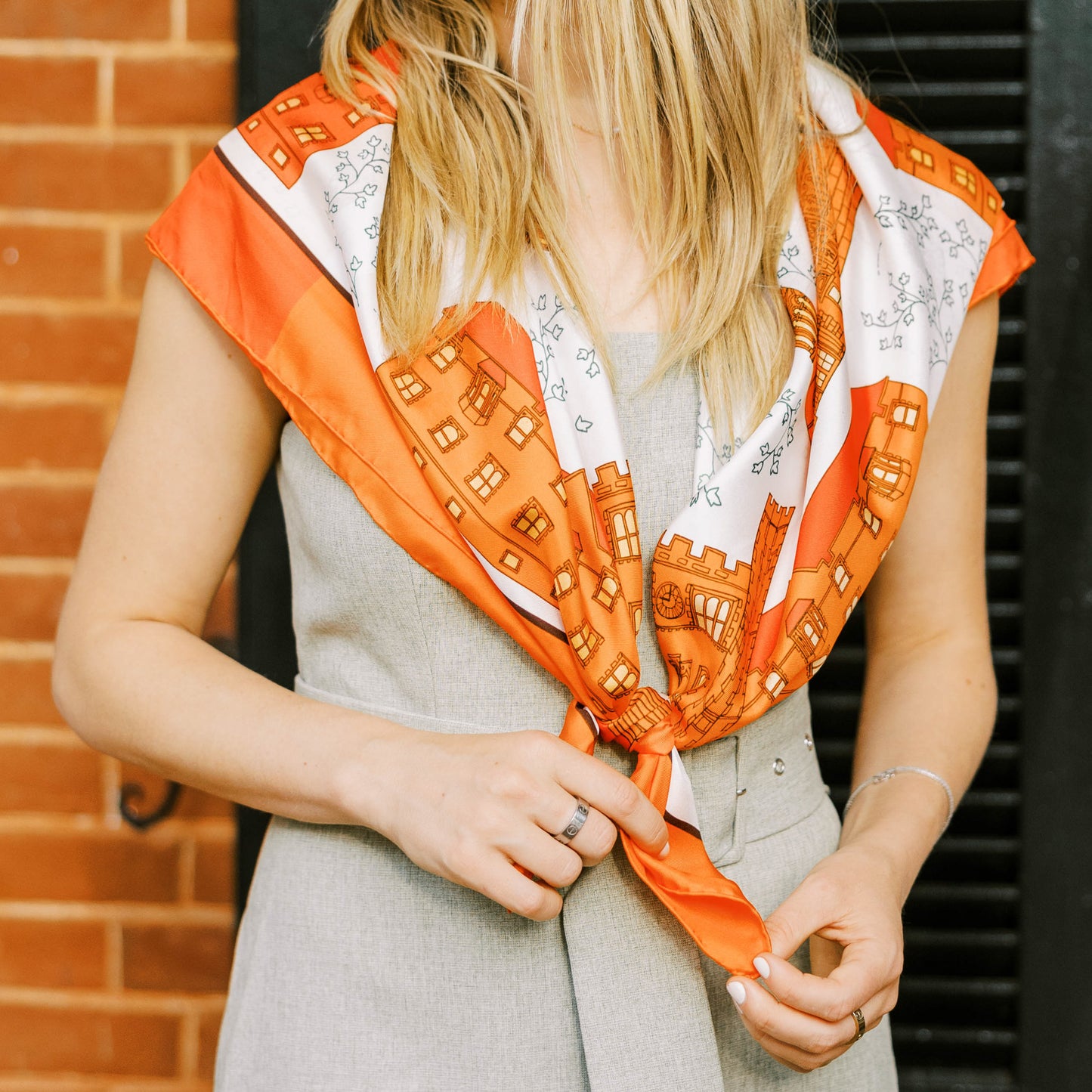 THE PTON IVY SCARF