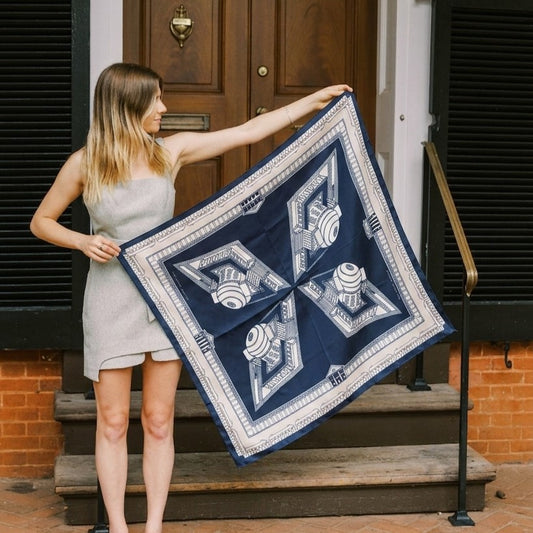 THE CHARLOTTESVILLE TUNDY SCARF | NAVY