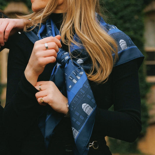 THE NEW HAVEN BULLDOG SCARF