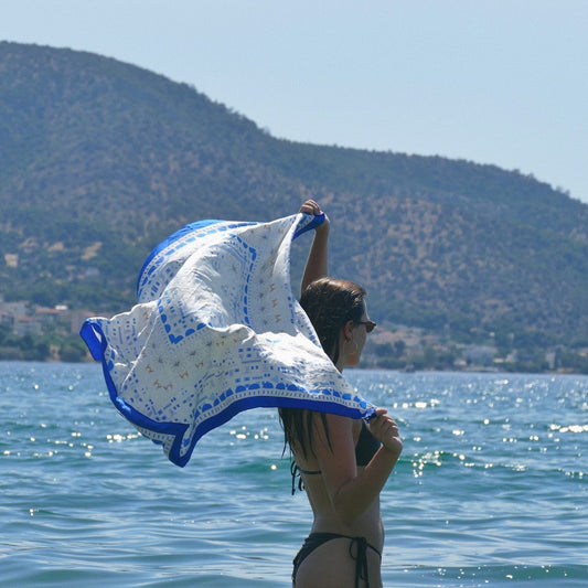 THE SANTORINI SCARF